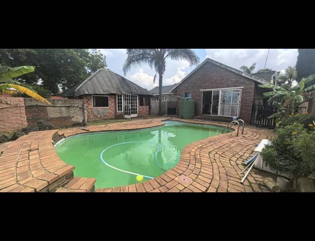 3 BEDROOM HOUSE FOR SALE IN WITPOORTJIE